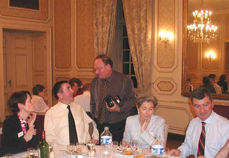 P1010031 (Sommier).jpg - Repas, les tables... 